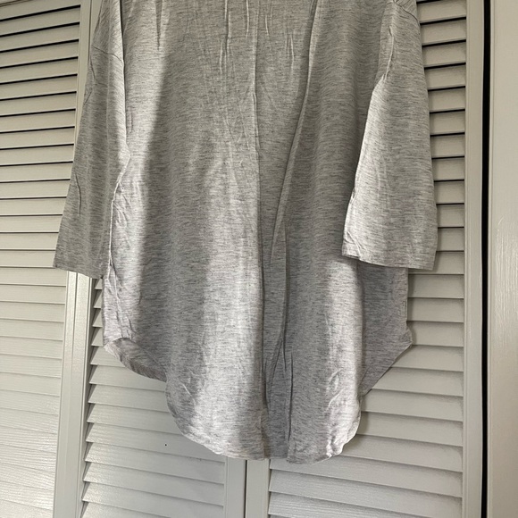 Stitch fix top with open shoulders size Large - Picture 2 of 4